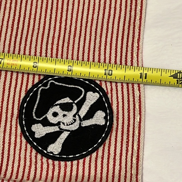 POTTERY BARN KIDS PIRATE NAPKINS (8) - Picture 6 of 9